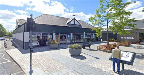 under armour cheshire oaks photos